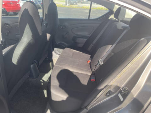 2015 Nissan Versa 1.6 S