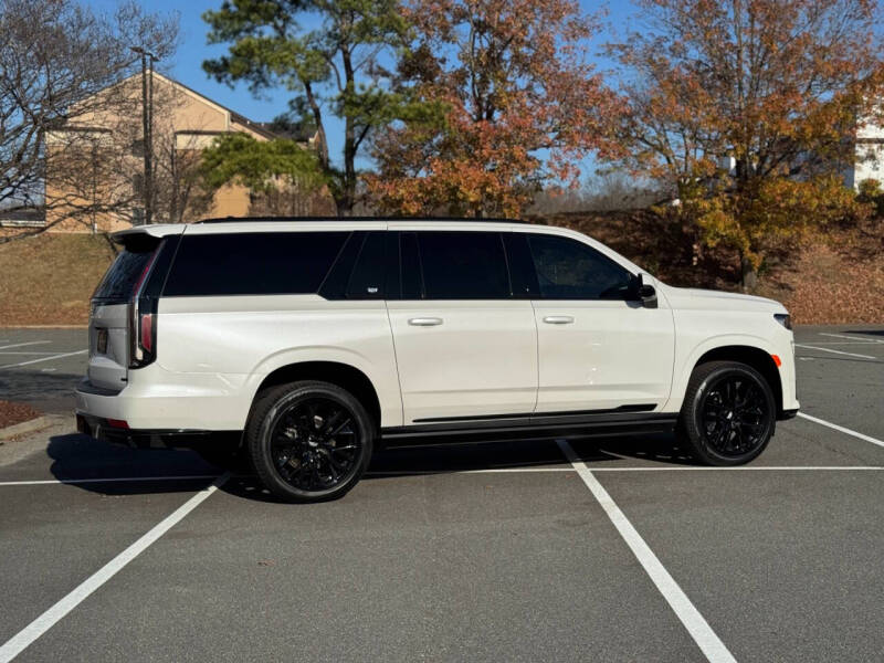 2023 Cadillac Escalade ESV Sport
