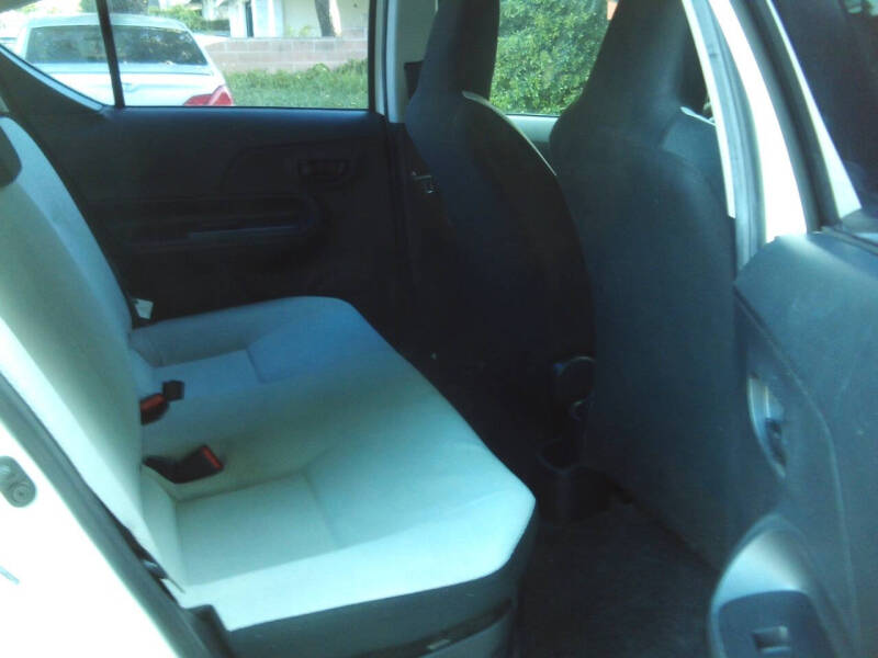 2015 Toyota Prius c One