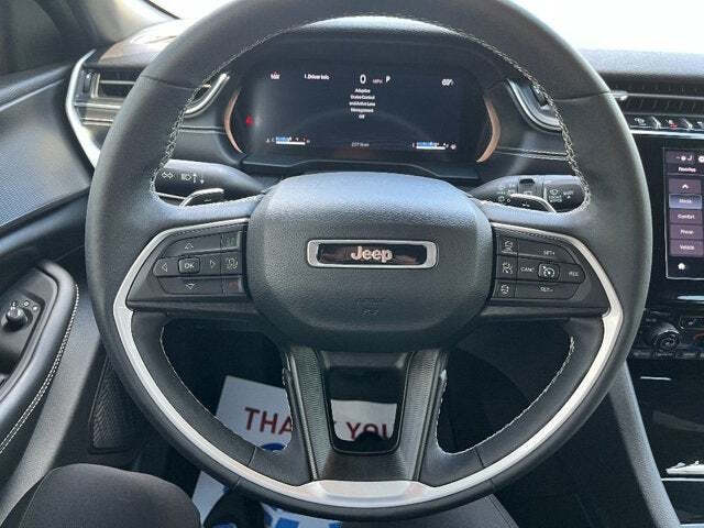 2023 Jeep Grand Cherokee L 40
