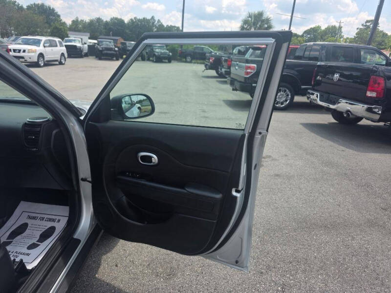 2016 Kia Soul +