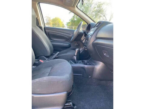 2016 Nissan Versa 1.6 S