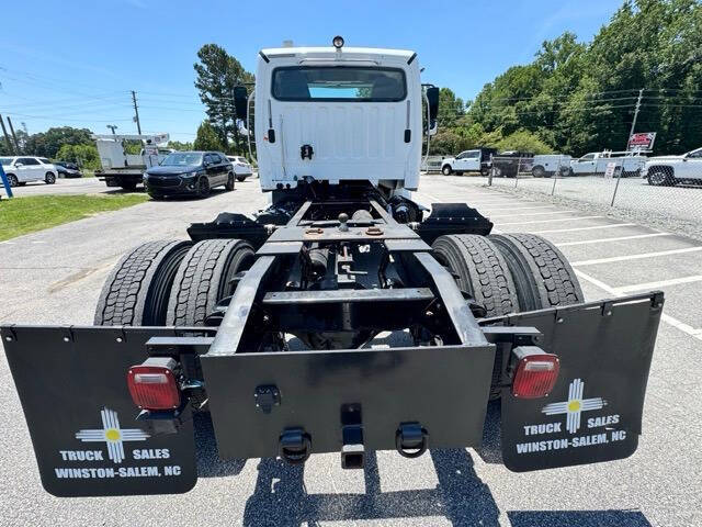 2015 Freightliner M2 106