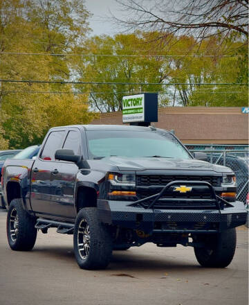 2018 Chevrolet Silverado 1500 for sale at MIDWEST CAR SEARCH in Fridley MN