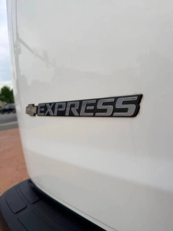 2017 Chevrolet Express 2500