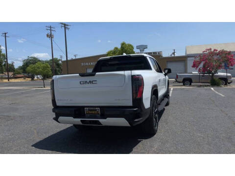 2025 GMC Sierra EV Denali