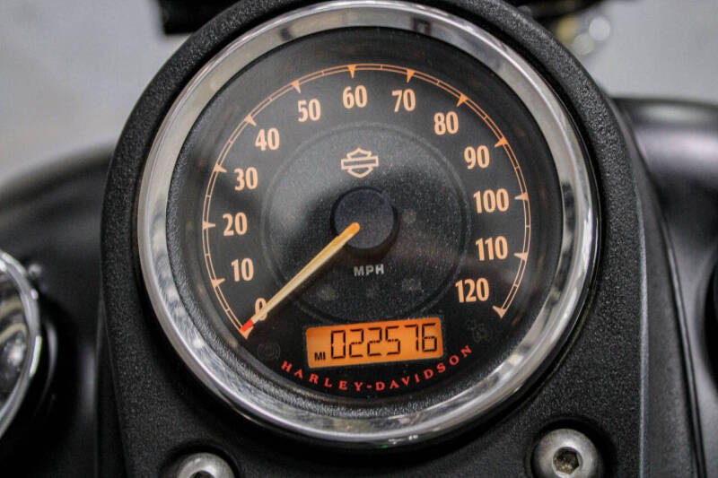 2013 Harley-Davidson Dyna Street Bob