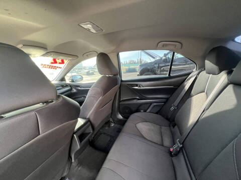 2022 Toyota Camry LE