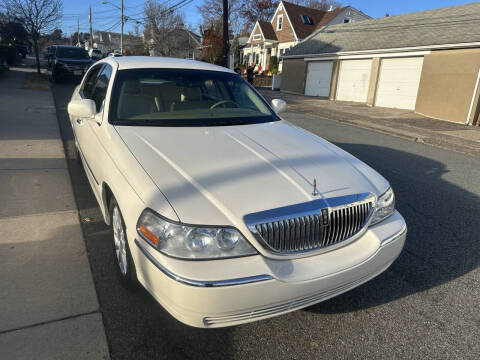 2007 Lincoln Town Car Signature