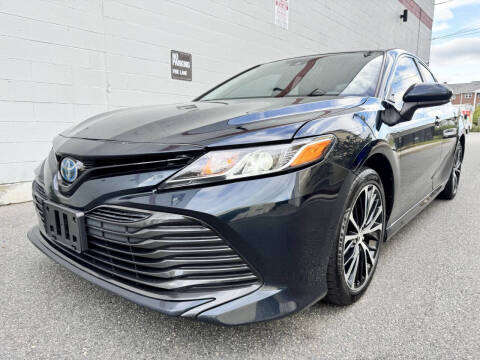 2020 Toyota Camry Hybrid LE