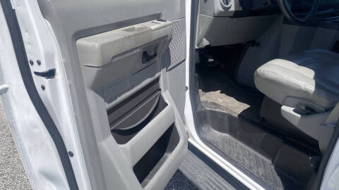 2009 Ford E-Series E-350 SD XLT