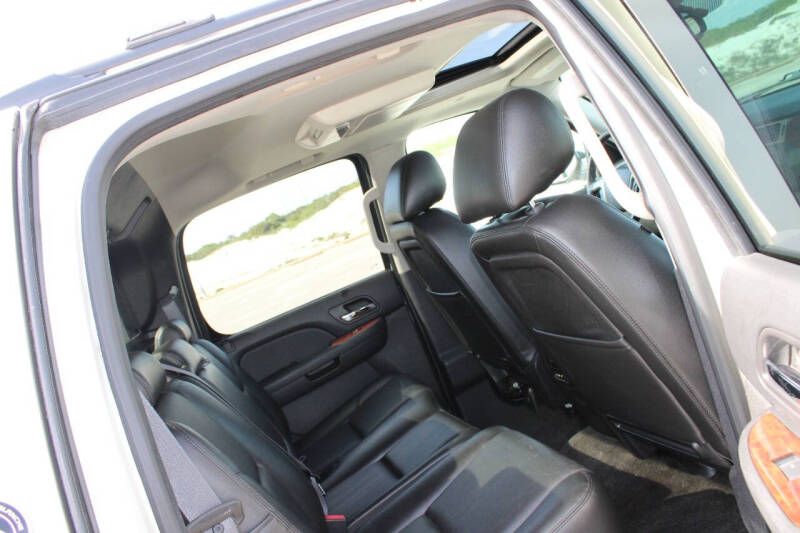2013 Chevrolet Avalanche LTZ Black Diamond