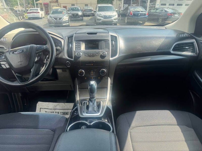 2017 Ford Edge SE