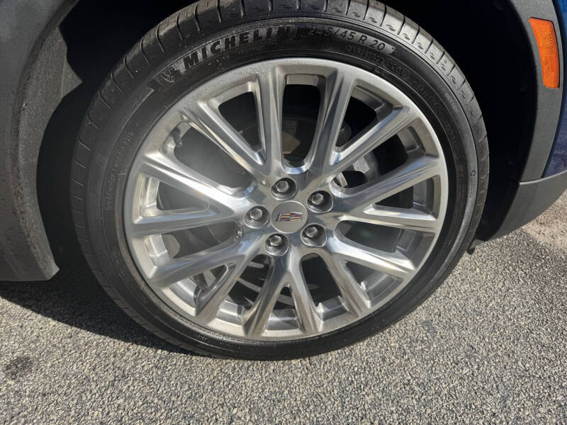 2019 Cadillac XT4 Premium Luxury