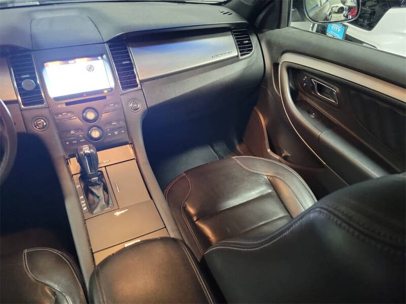 2016 Ford Taurus SEL