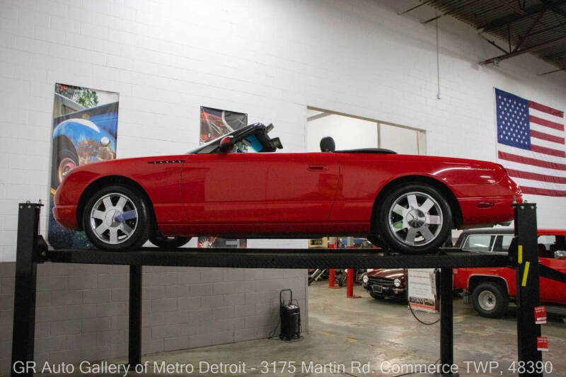 2002 Ford Thunderbird Deluxe