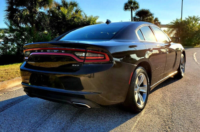 2017 Dodge Charger SXT
