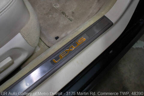 2004 Lexus SC 430