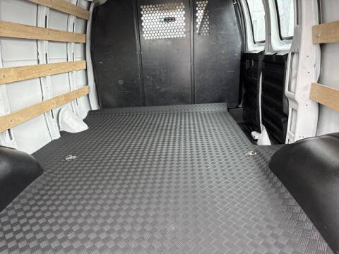 2023 Chevrolet Express 2500