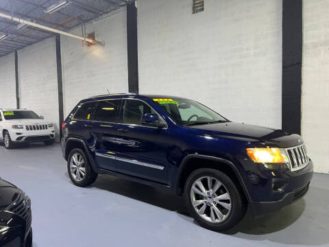 2013 Jeep Grand Cherokee for sale at Lamberti Auto Collection in Plantation FL
