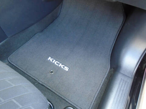 2021 Nissan Kicks S