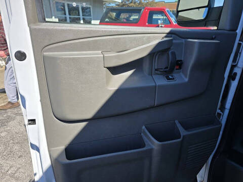 2022 GMC Savana 2500