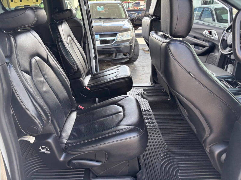 2020 Chrysler Pacifica Touring L