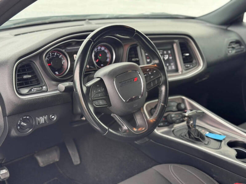 2021 Dodge Challenger SXT