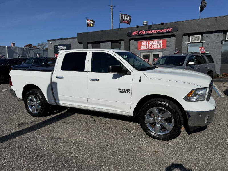 2016 RAM 1500 SLT