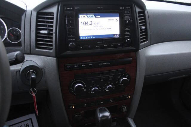 2007 Jeep Grand Cherokee Limited photo 13