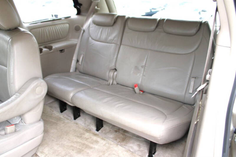 2005 Toyota Sienna