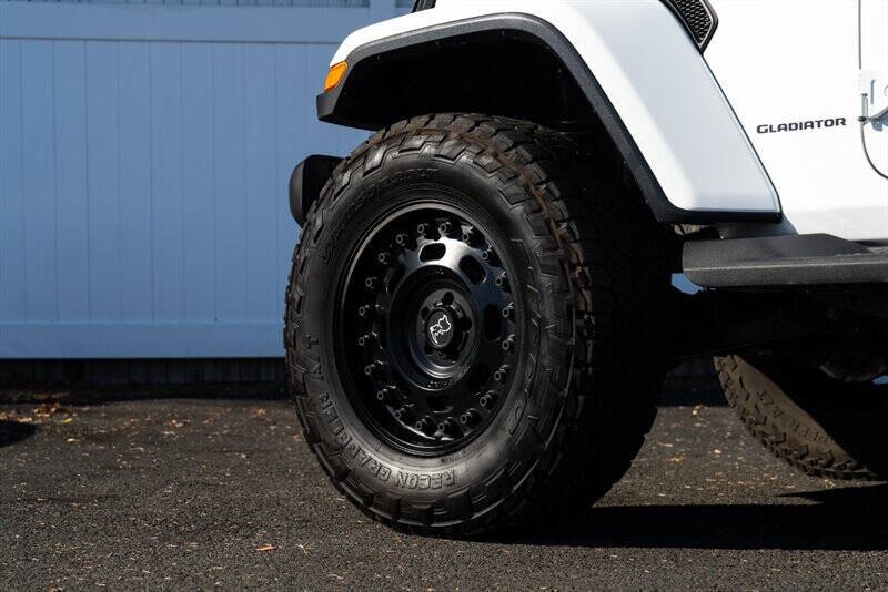 2020 Jeep Gladiator Overland