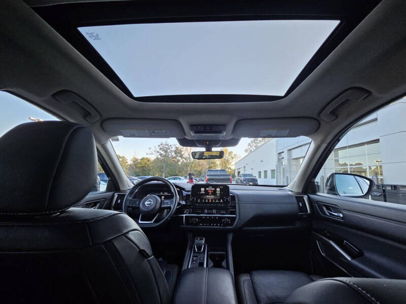 2024 Nissan Pathfinder Platinum