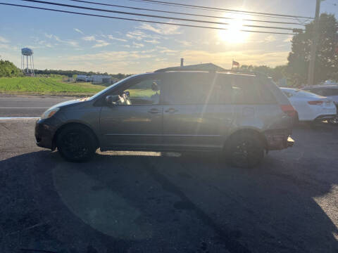 2005 Toyota Sienna CE 7 Passenger