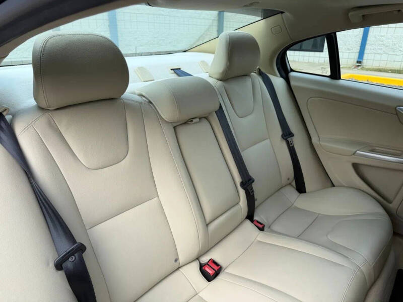 2016 Volvo S60 T5 Premier