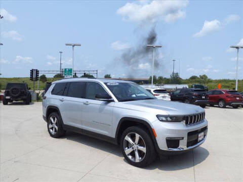 2021 Jeep Grand Cherokee L for sale at SIMOTES MOTORS in Minooka IL