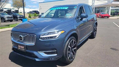 2024 Volvo XC90 B5 Plus Bright Theme