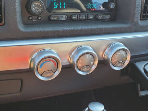 2004 Chevrolet SSR LS