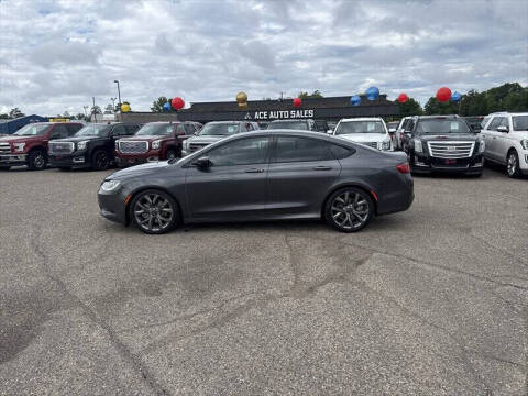 2016 Chrysler 200 S