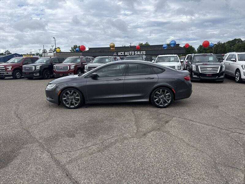 2016 Chrysler 200 S