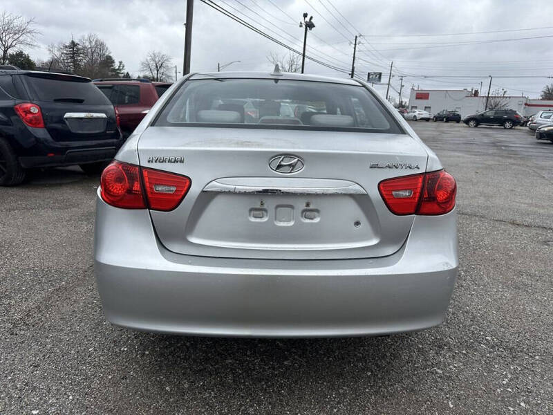 2010 Hyundai Elantra Blue