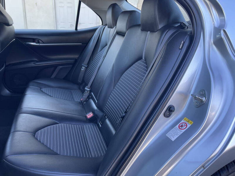 2018 Toyota Camry SE