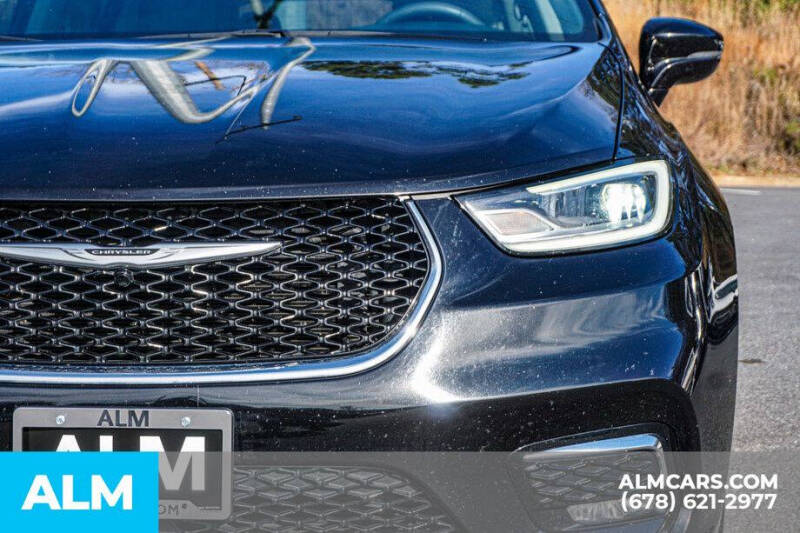 2024 Chrysler Pacifica Plug-In Hybrid Select