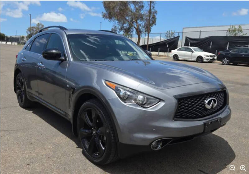 2017 Infiniti QX70