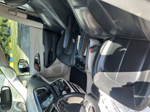 2017 Chrysler Pacifica Touring-L