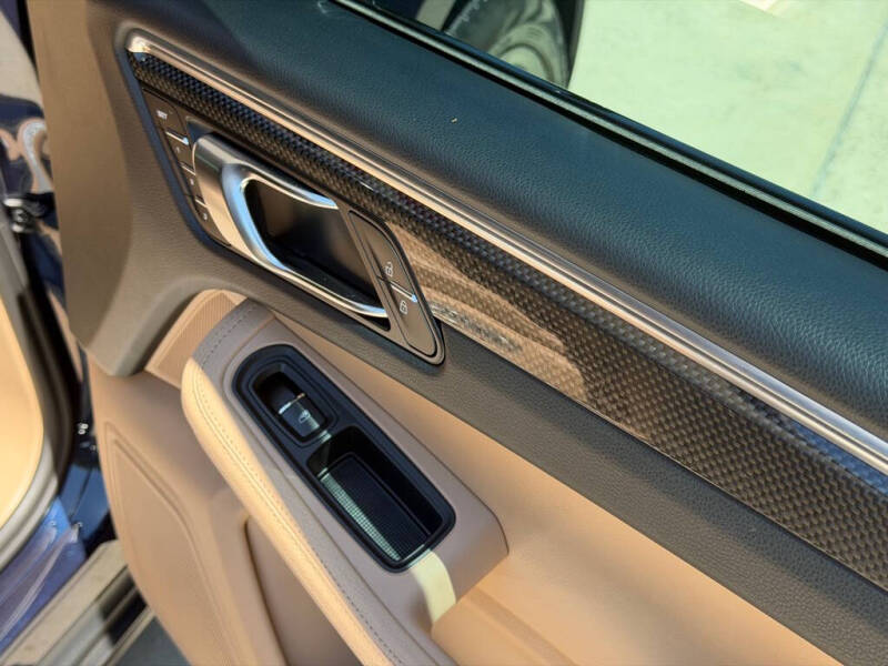 2021 Porsche Macan S
