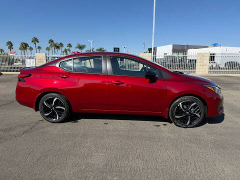 2025 Nissan Versa SR