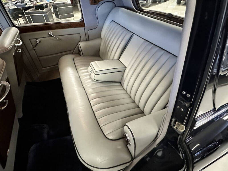 1954 Rolls-Royce Silver Dawn