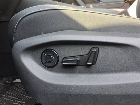 2025 Volkswagen Tiguan SE