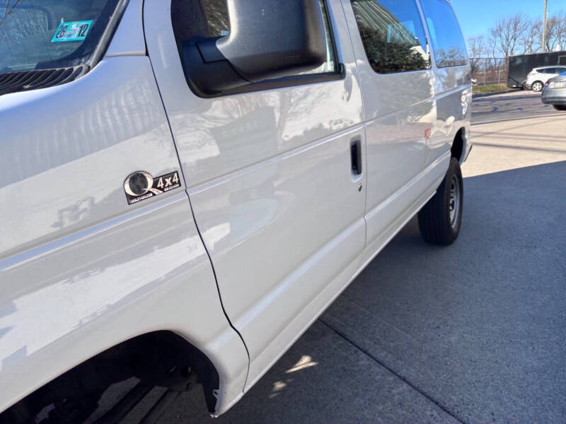 2012 Ford E-Series E-350 SD XLT